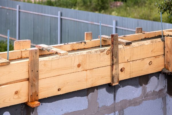 Poured Wall Construction in Dover