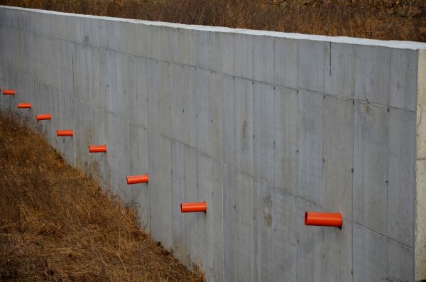 Concrete Wall Installation in Dover