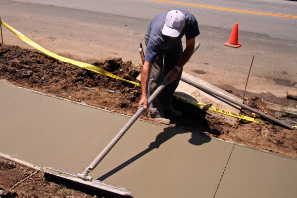 Sidewalk Cementing in Dover